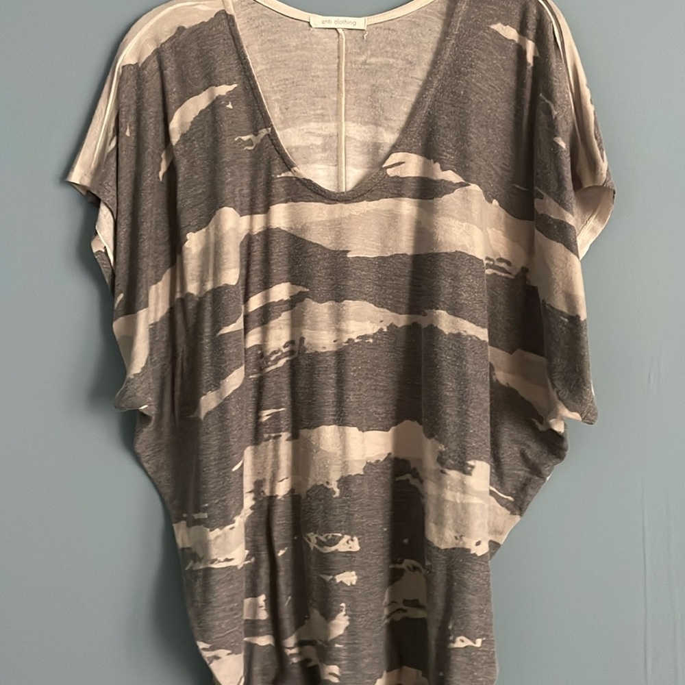 Brown grey top M